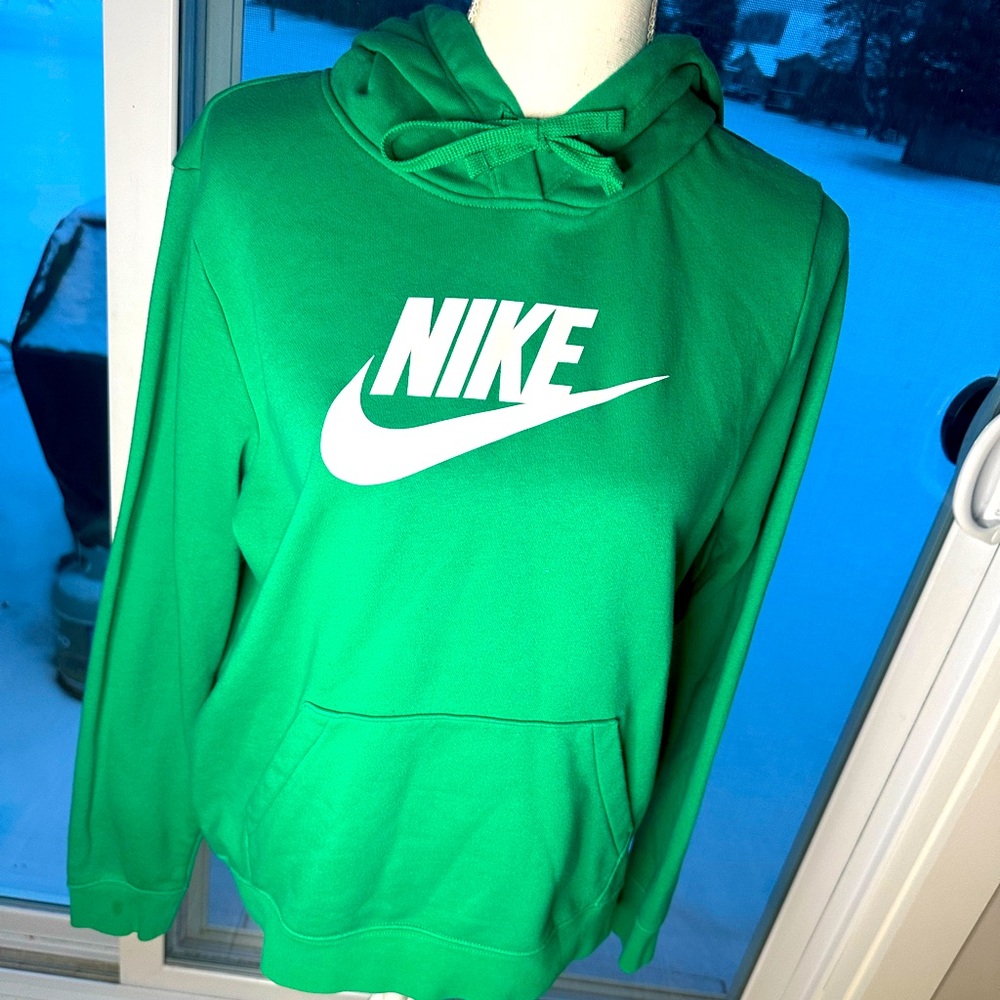 Nike women’s hoodie